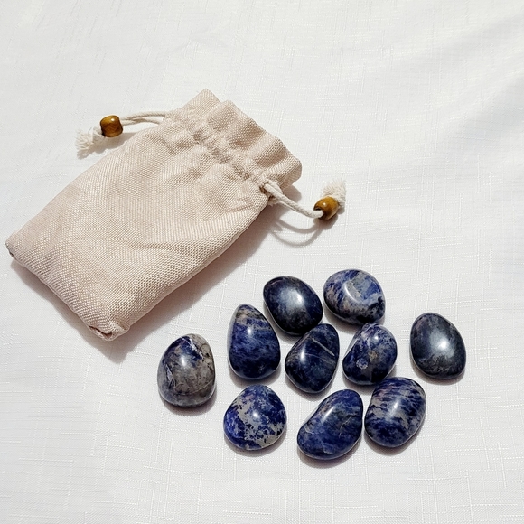 Sodalite Worry Free Stone, Blue Sodalite Pocket, Energy Healing Metaphysical - Picture 5 of 5